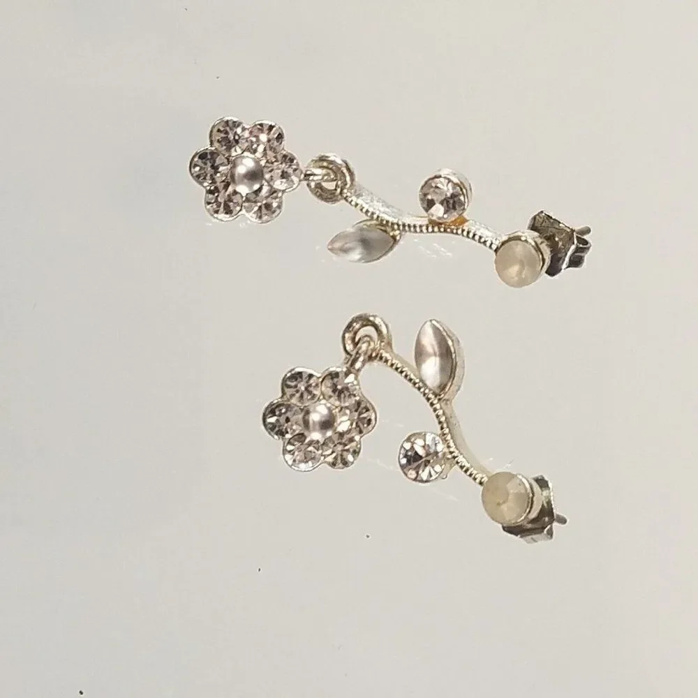 Vintage Crystal Vine Teardrop Flower Earrings Silvertone  Wedding Bridesmaid